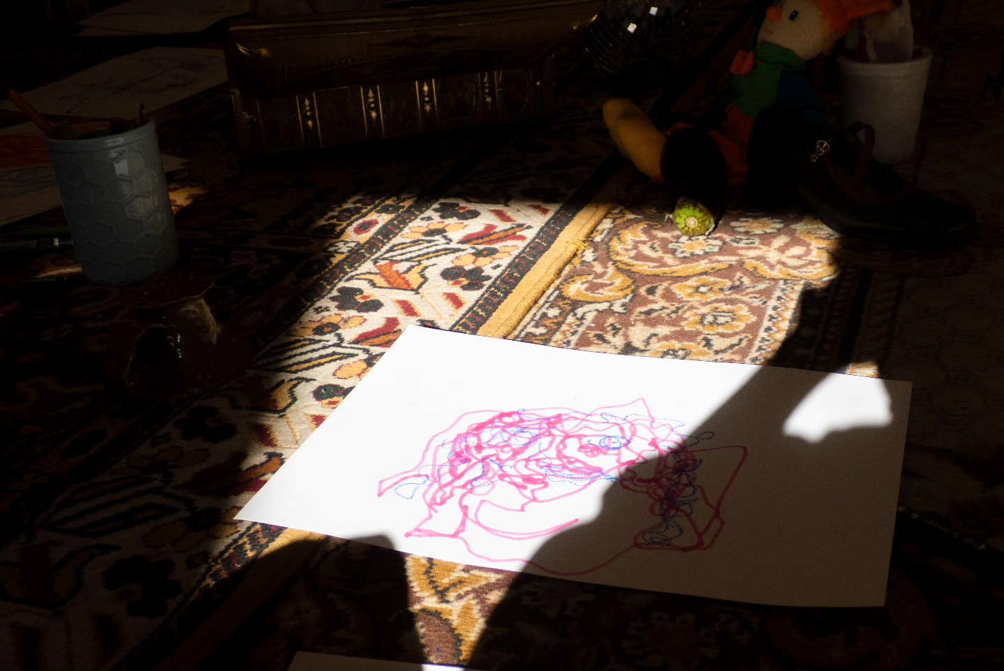 workshop par @mal.dessiner pour apprendre à mal dessiner 🦭🖍️🪄
je dessine toujours aussi mal et maintenant je trouve ça cool!! et j’ai pu comprendre pourquoi j’aimais pas le processus quand je dessinais, enlightening fr