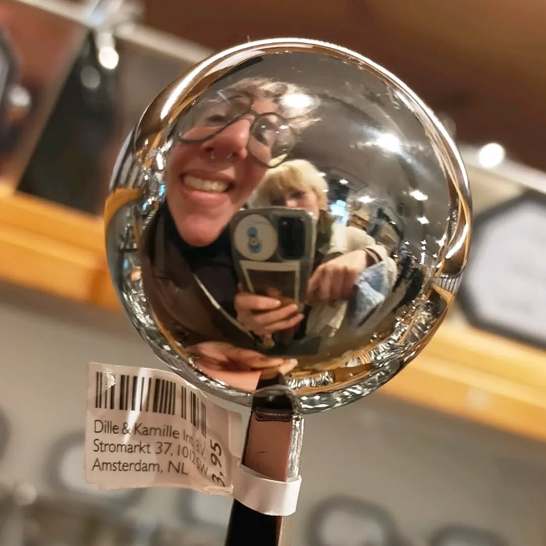 c’est un miroir convexe