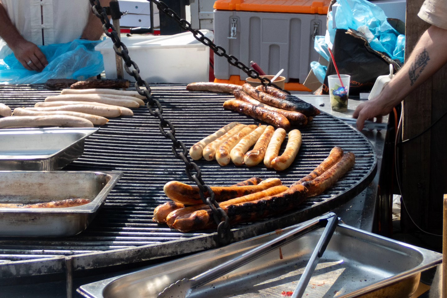 les grosses saucisses du marché médiéval